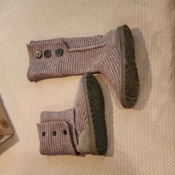 Women's UGG Classic Cardy Knit Boots - Picture 3 of 15